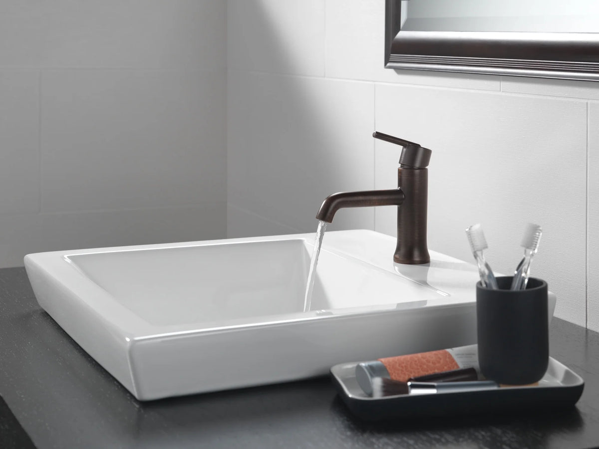 Single Handle Bathroom Faucet D486204
