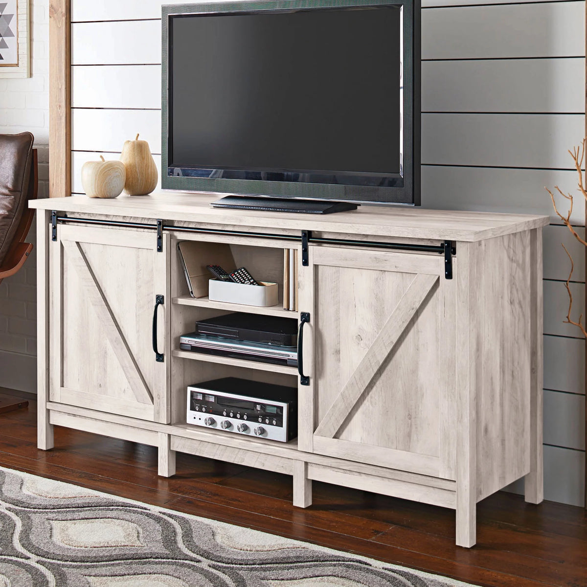 Rustic Gray TV Stand Q657079