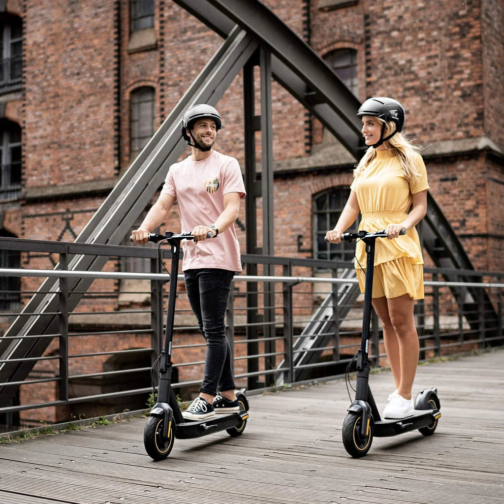 350W Motor 40 Miles Long-Range Electric Kick Scooter K914