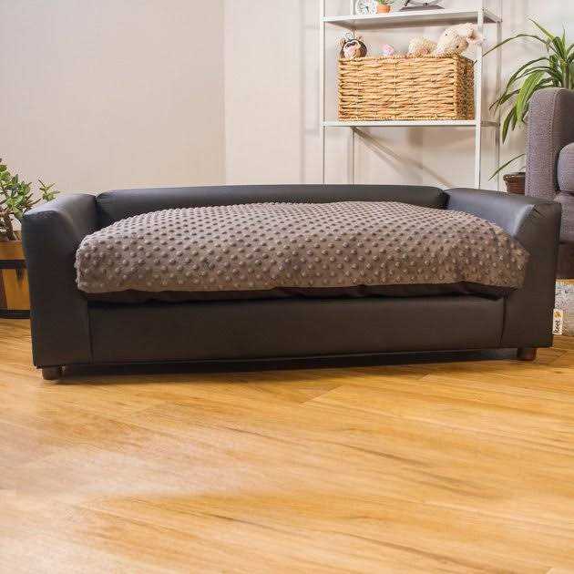 Fluffy Deluxe Pet Bed C79628