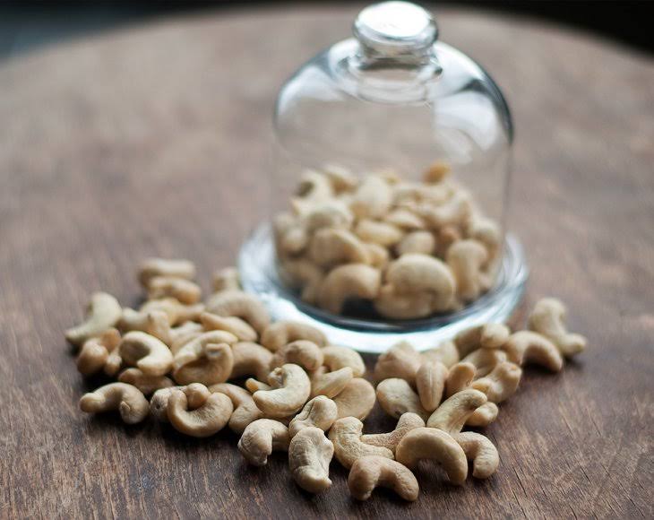 Raw Whole Cashews 18 lbs W858