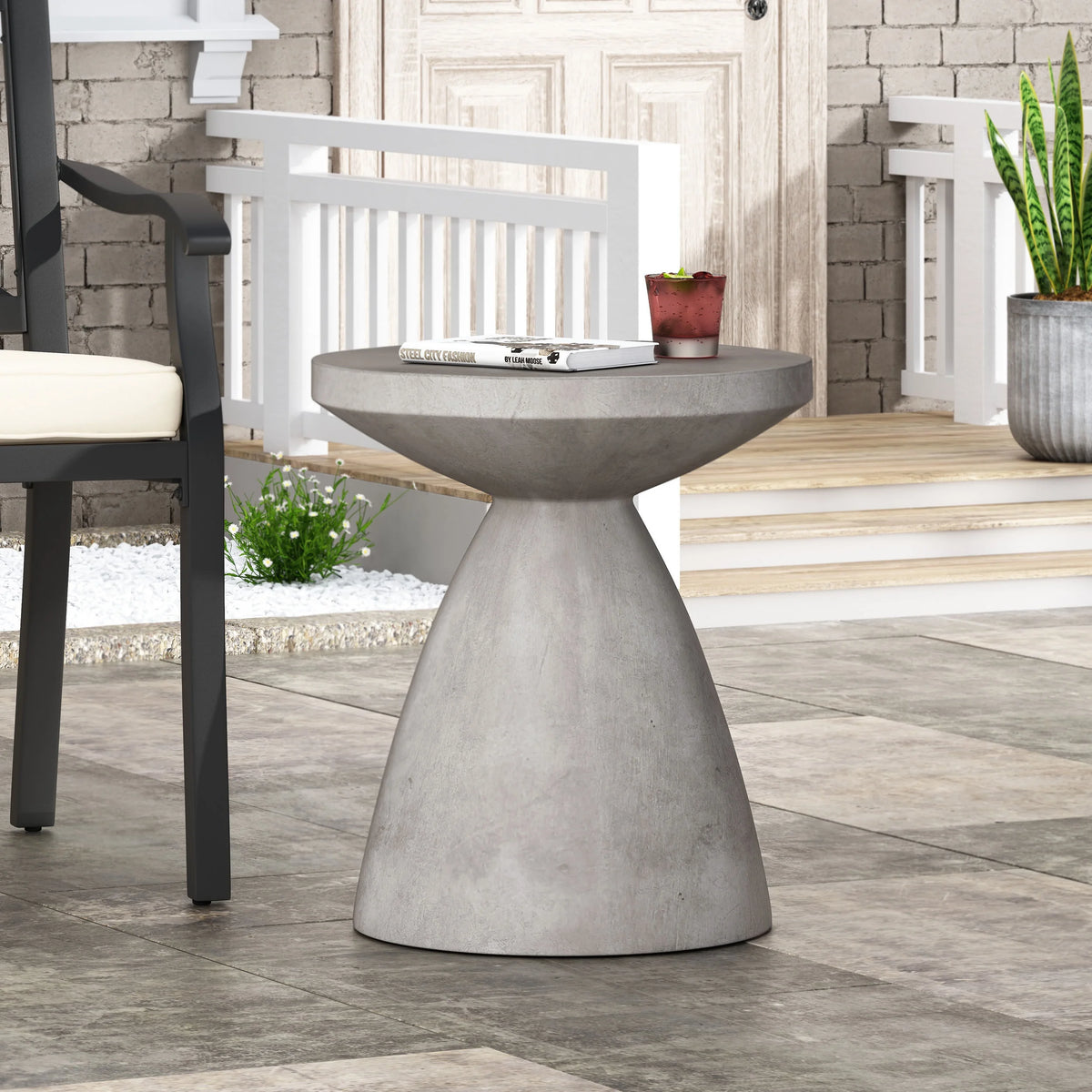 Lightweight Concrete Outdoor Side Table M9541