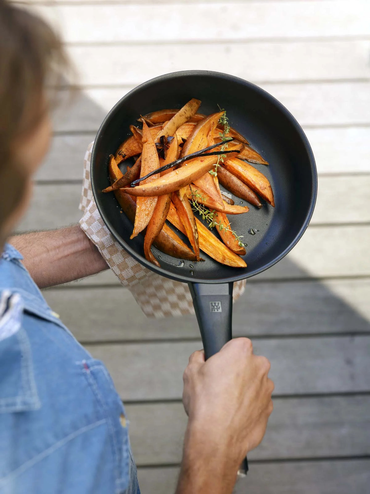 8" Nonstick Fry Pan R2881