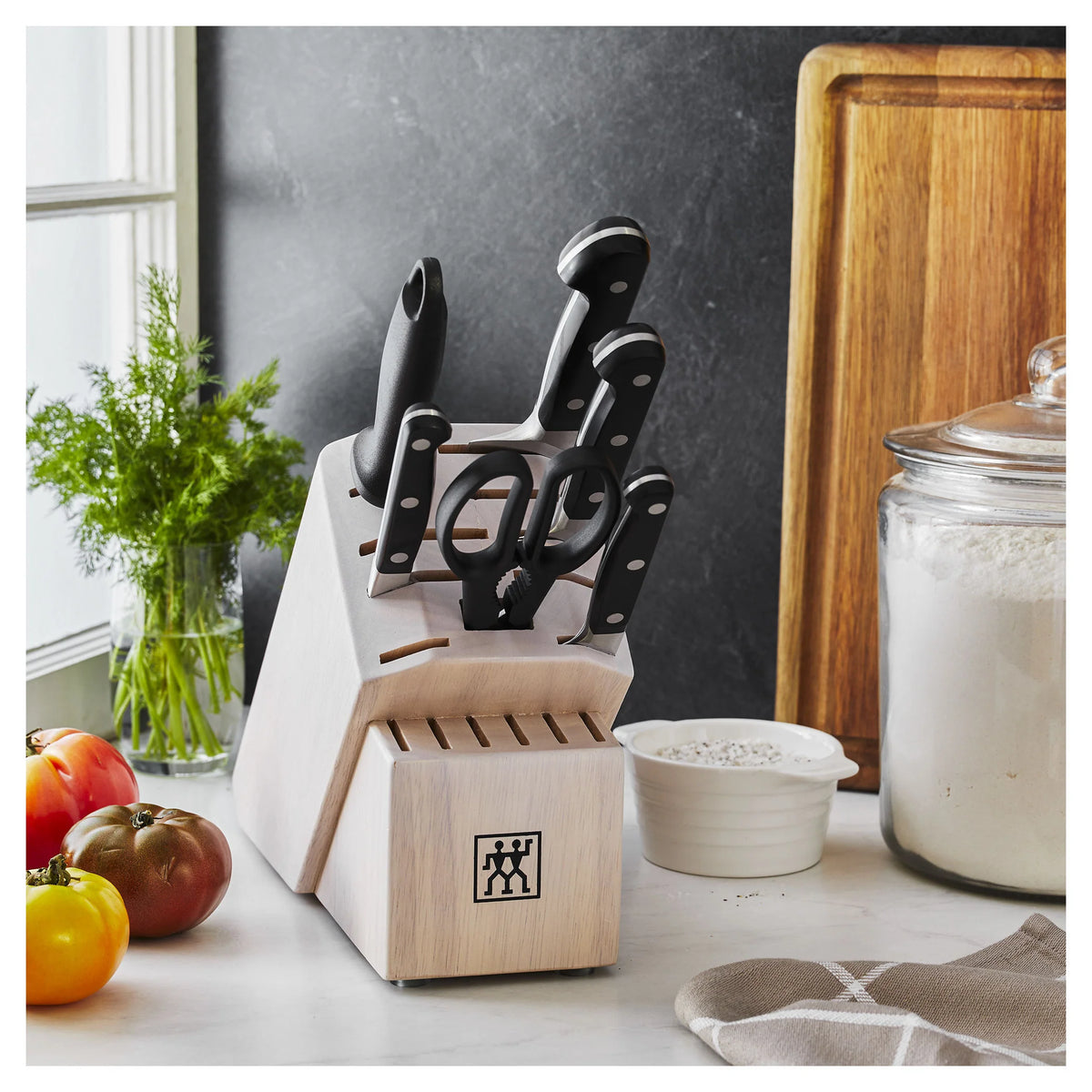7 Pc Knife Set with White Rubberwood Block M2667