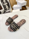 Women Slippers X49721