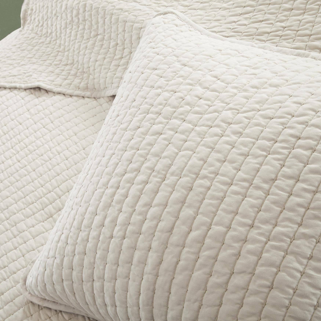 Light Cream 3 Piece King Coverlet Set I5446