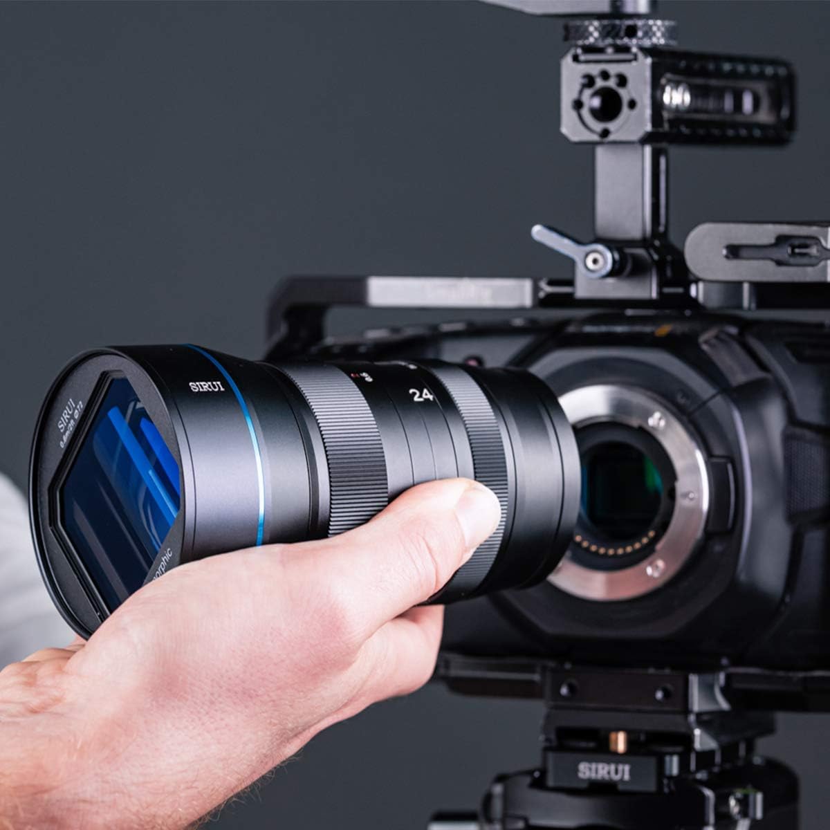 24mm Anamorphic Lens F2.8 1.33X APS-C Camera Lens (X Mount) F390367