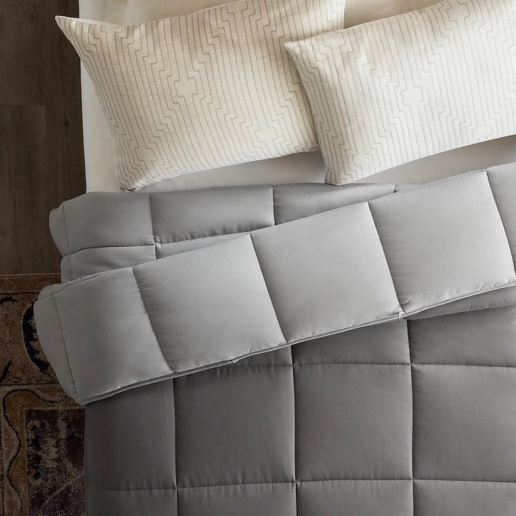 King Silver/Ash Down Alternative Comforter Q583135