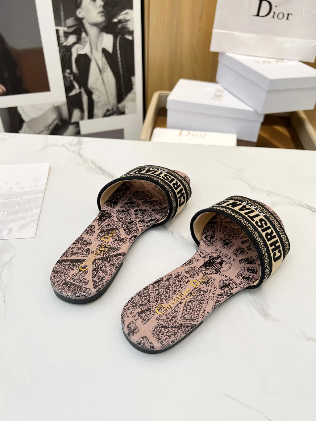 Women Slippers X49721