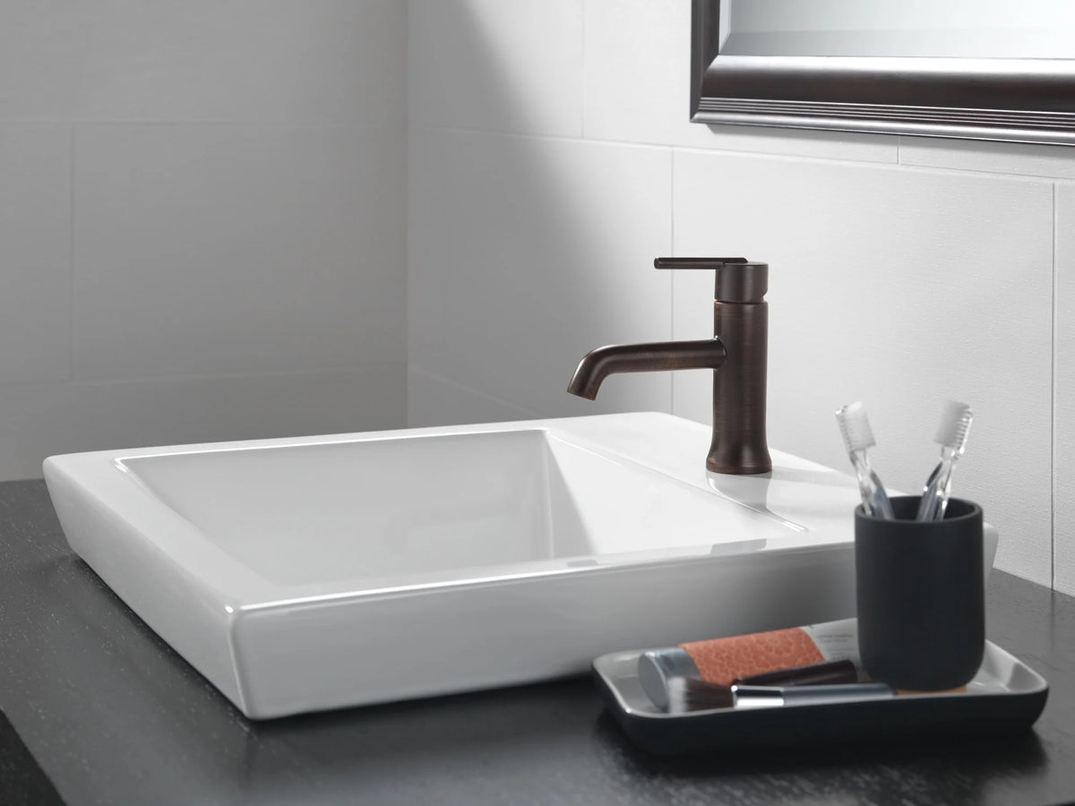 Single Handle Bathroom Faucet D486204
