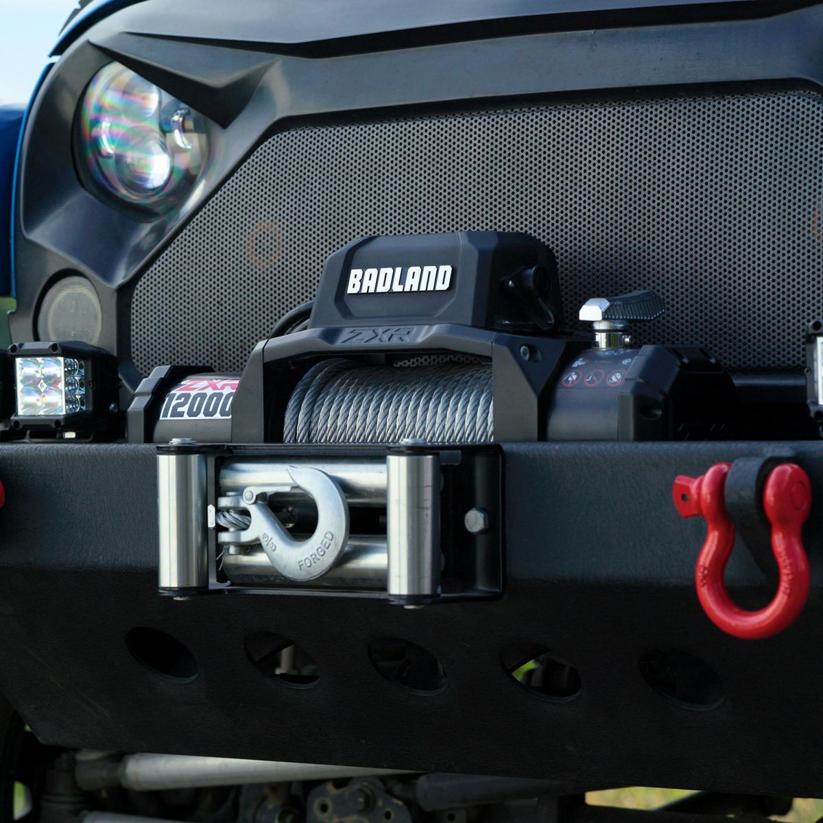 12,000 lb. Truck/SUV Winch with Wire Rope B160318