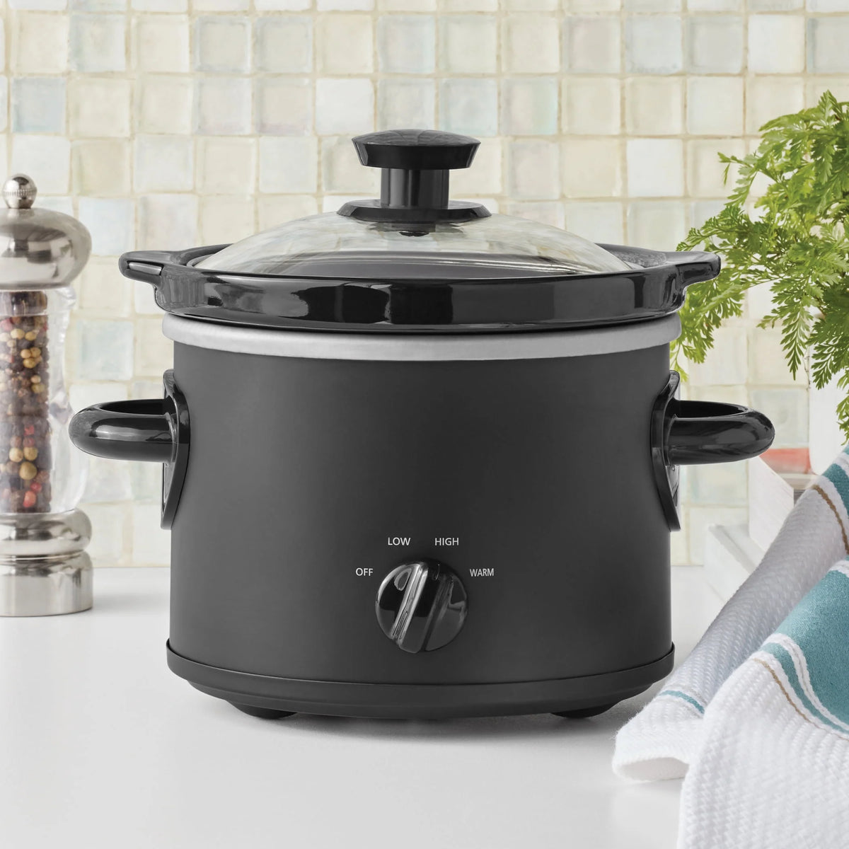2 QT Slow Cooker, Matte Black Finish, Removeable Stoneware Pot P619