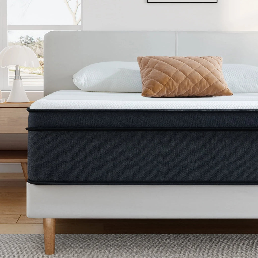 Queen 12 inch Medium Plush Hybrid Innerspring Mattress B364916