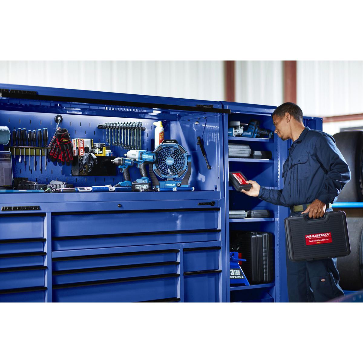 Blue 22 in. End Locker V75163