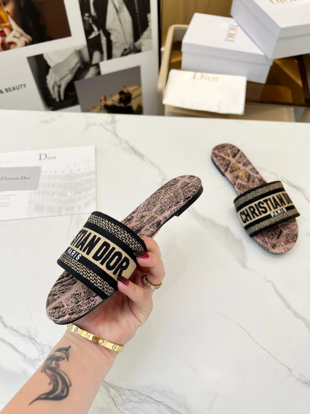 Women Slippers X49721